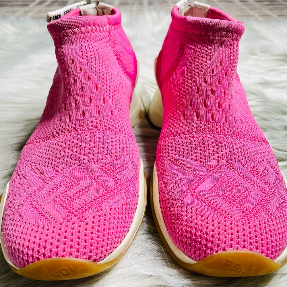 Fendi Pink Mesh Monogram Logo Knit Sneaker Women’s Size 5